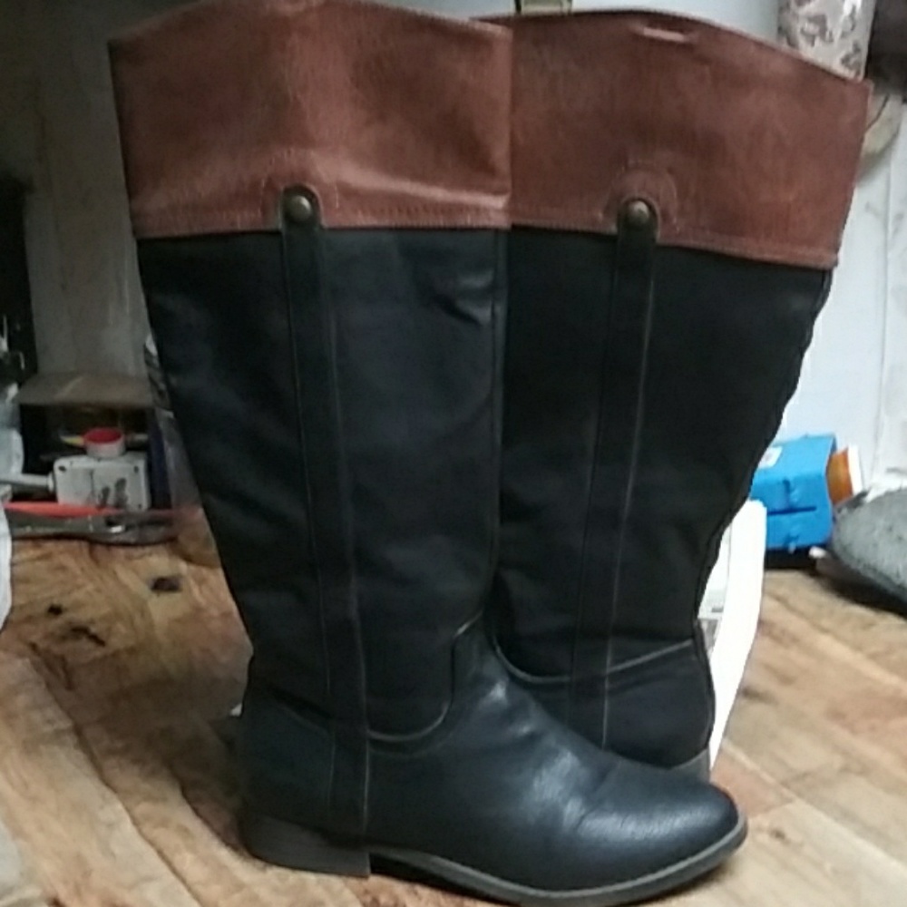 Riding boots